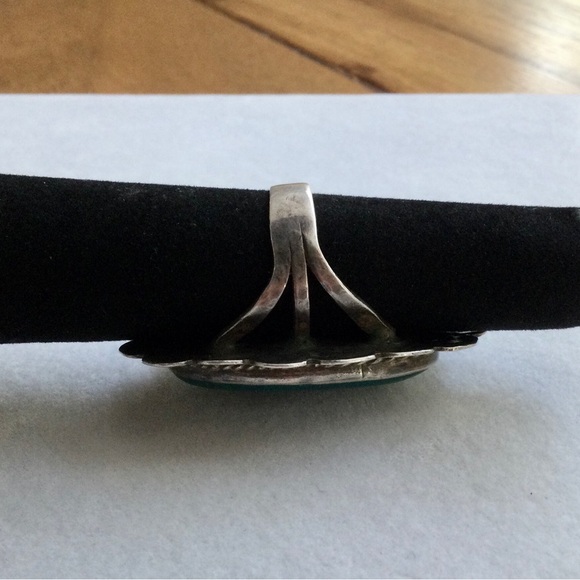 Vintage Native American Statement Ring - Sterling w Gel Chrysocolla - Size 5 - Picture 6 of 9